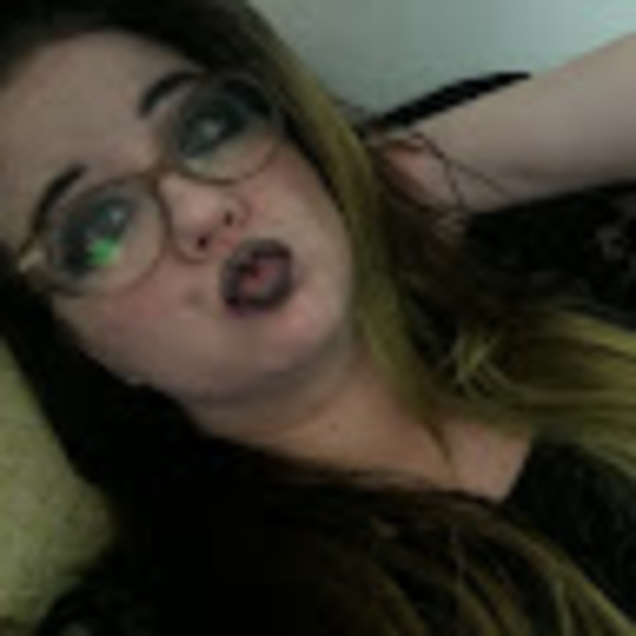 Meet your Posher, Melissa - Picture 1 of 1